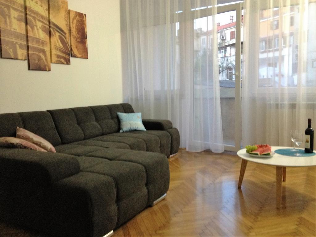 Arenacentar Apartments بولا المظهر الخارجي الصورة